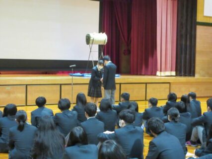 【新入生】在校生との対面式、部活動紹介がありました。